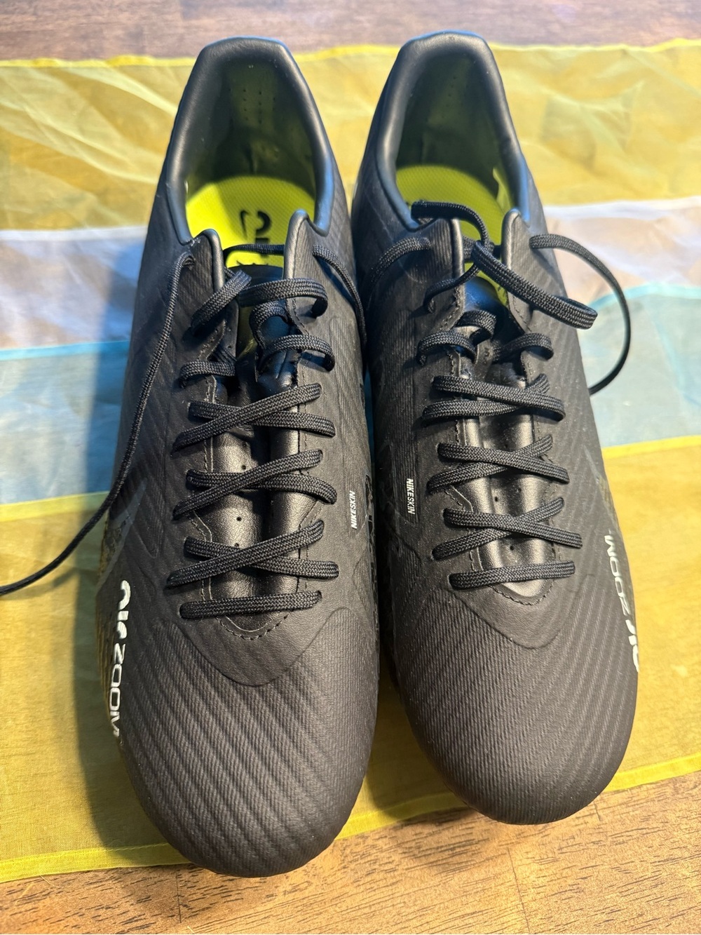 Nike Men’s Black Athletic Soccer Cleats with Neon Yellow Insoles